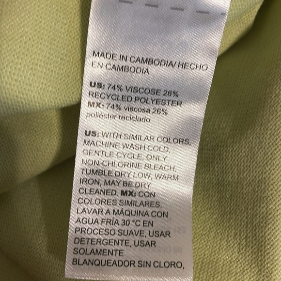 Chicos women’s large 12 sweater top Light Green Short Sleeve crew knit NWT - Picture 7 of 9